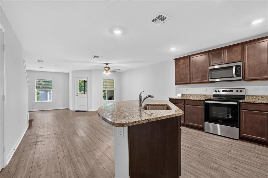 For Sale: $230,000 (2 beds, 2 baths, 1574 Square Feet)