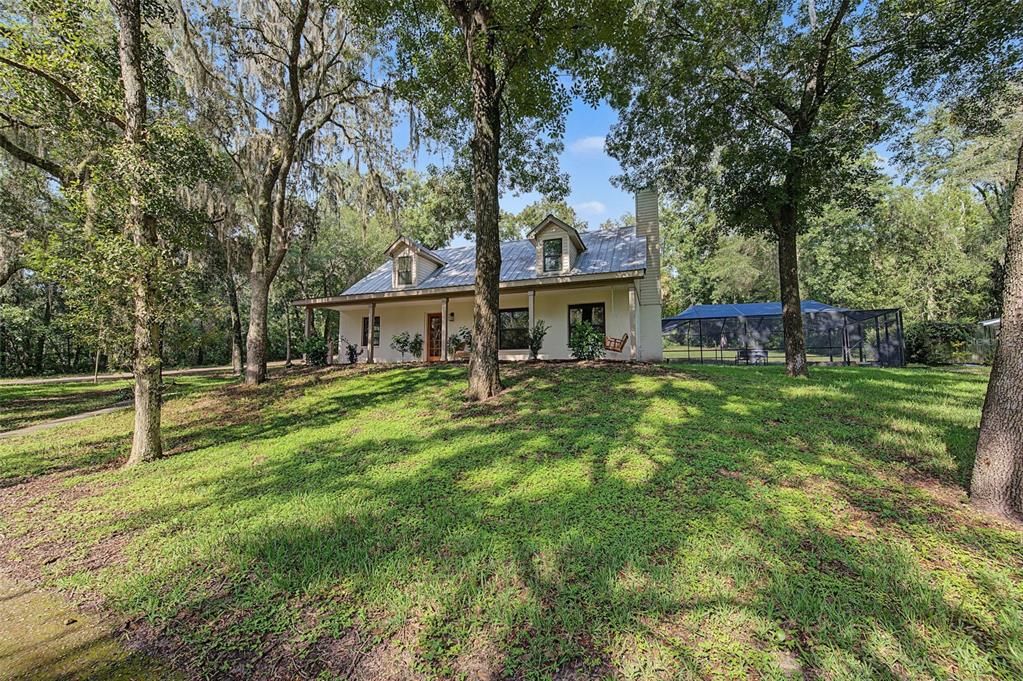 En Venta: $599,000 (4 camas, 2 baños, 2310 Pies cuadrados)