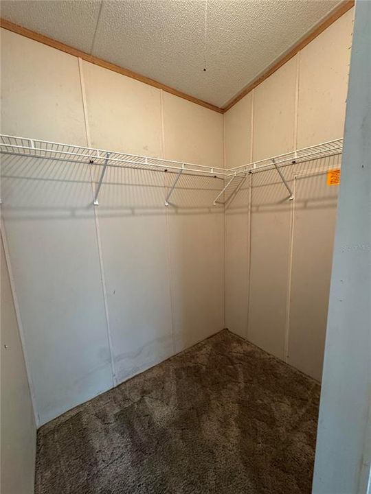 На продажу: $95,000 (4 спален, 2 ванн, 1620 Квадратных фут)