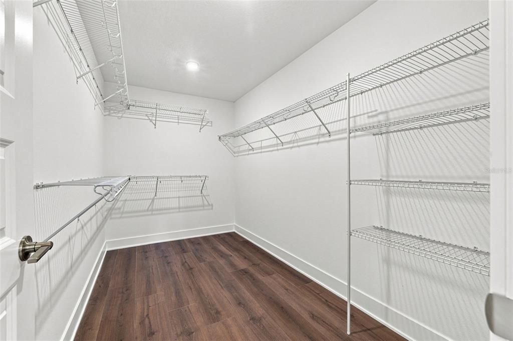 En Venta: $799,990 (5 camas, 4 baños, 2327 Pies cuadrados)