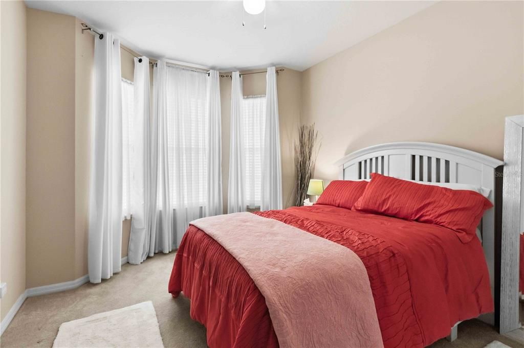 For Sale: $324,900 (3 beds, 2 baths, 1711 Square Feet)