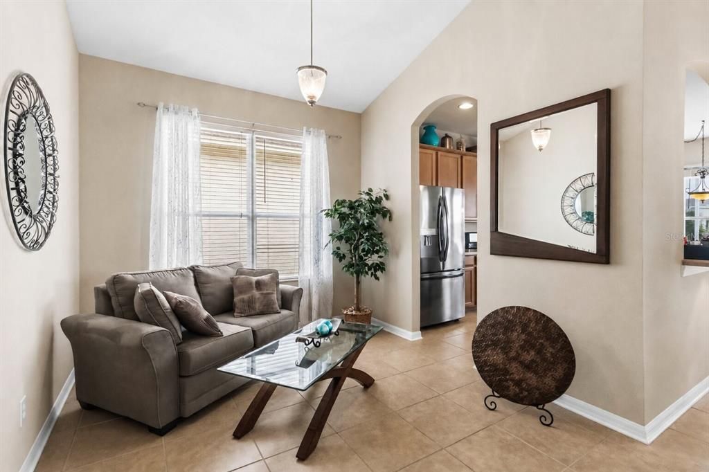 For Sale: $324,900 (3 beds, 2 baths, 1711 Square Feet)