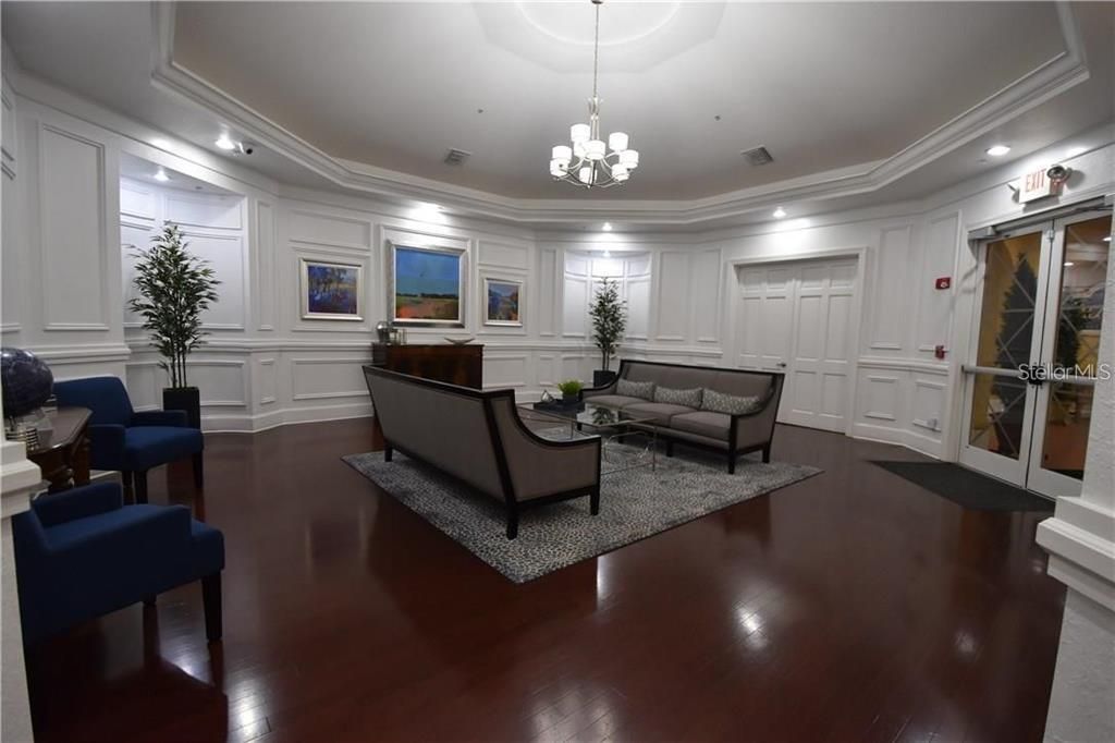 For Rent: $2,695 (2 beds, 2 baths, 1184 Square Feet)
