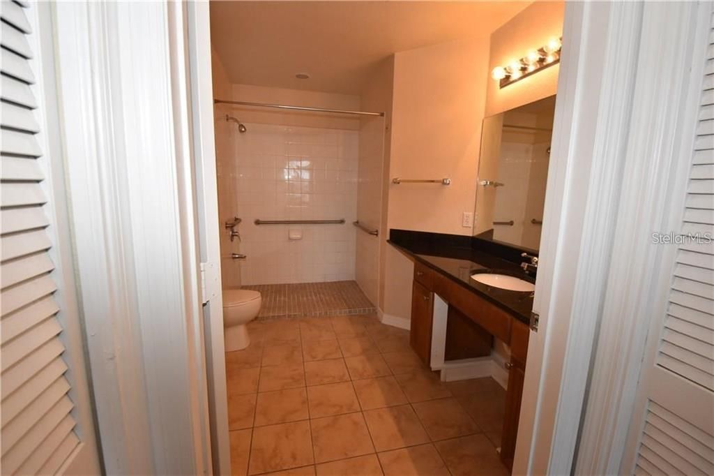 For Rent: $2,695 (2 beds, 2 baths, 1184 Square Feet)