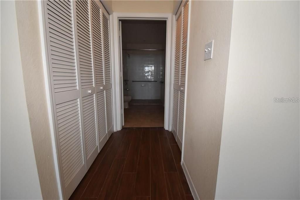 For Rent: $2,695 (2 beds, 2 baths, 1184 Square Feet)