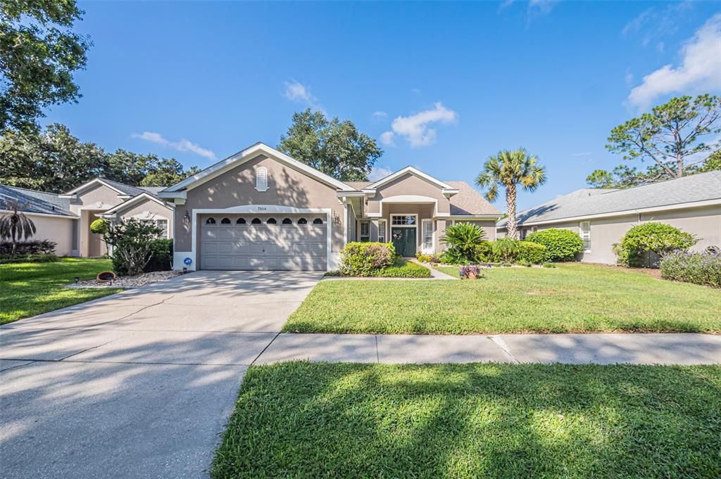 For Sale: $450,000 (2 beds, 2 baths, 2205 Square Feet)