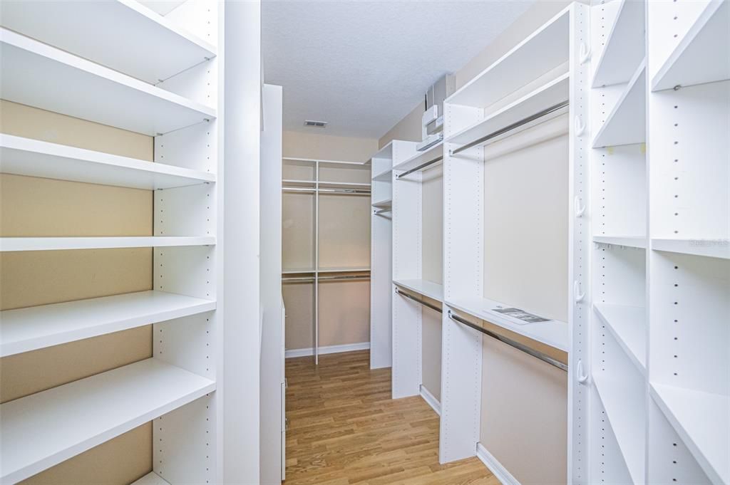 For Sale: $450,000 (2 beds, 2 baths, 2205 Square Feet)