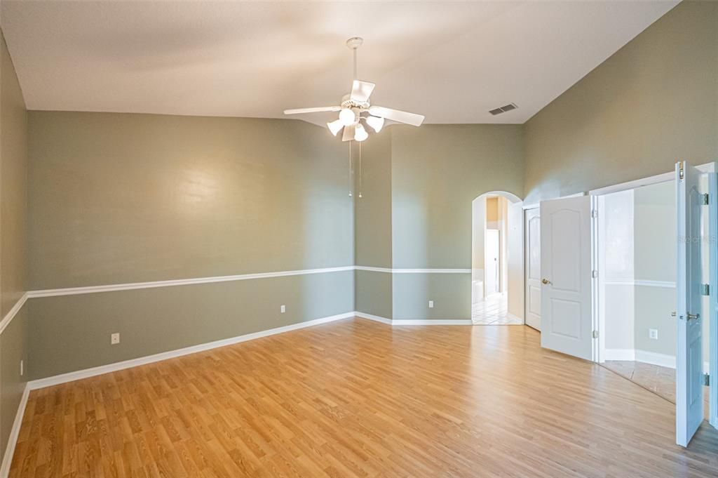 For Sale: $450,000 (2 beds, 2 baths, 2205 Square Feet)