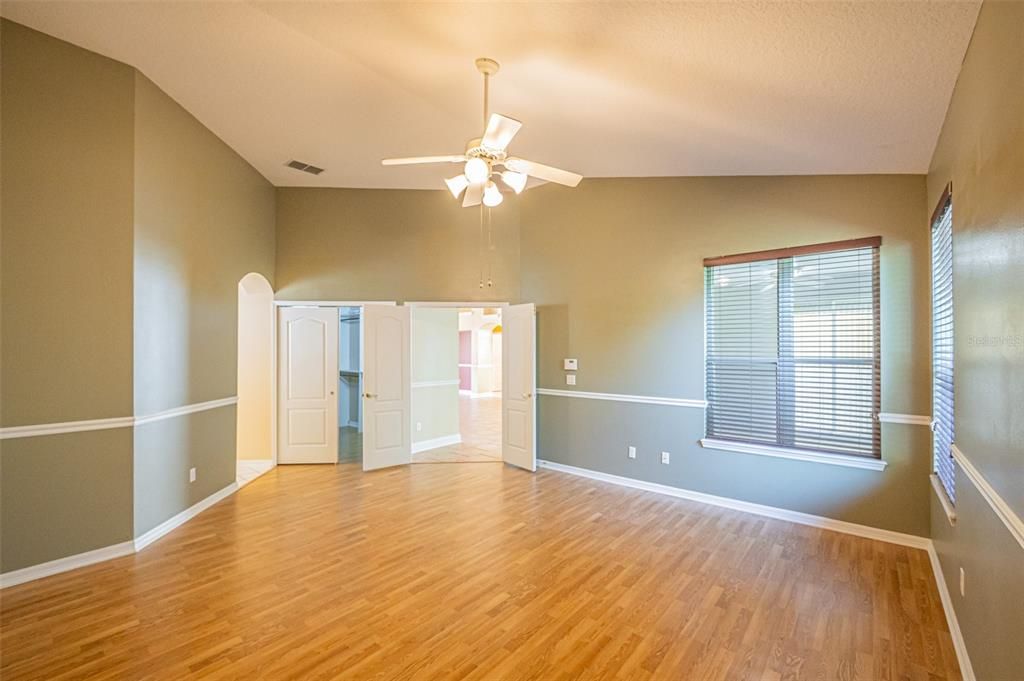 For Sale: $450,000 (2 beds, 2 baths, 2205 Square Feet)