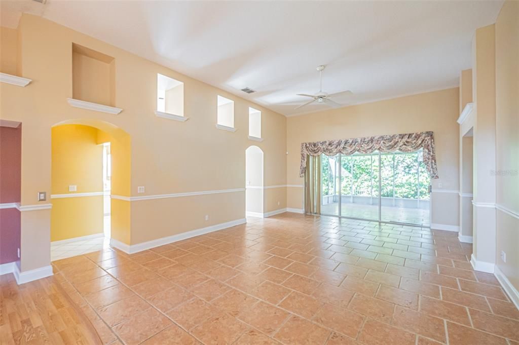 For Sale: $450,000 (2 beds, 2 baths, 2205 Square Feet)