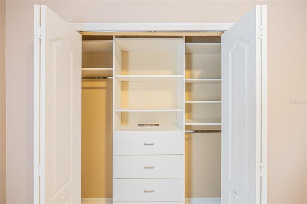 For Sale: $450,000 (2 beds, 2 baths, 2205 Square Feet)