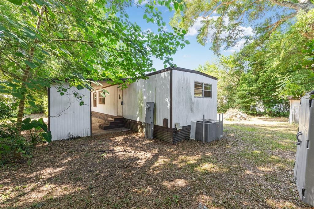 For Sale: $84,900 (2 beds, 2 baths, 920 Square Feet)