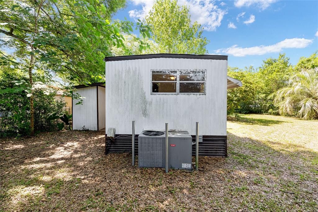 For Sale: $84,900 (2 beds, 2 baths, 920 Square Feet)