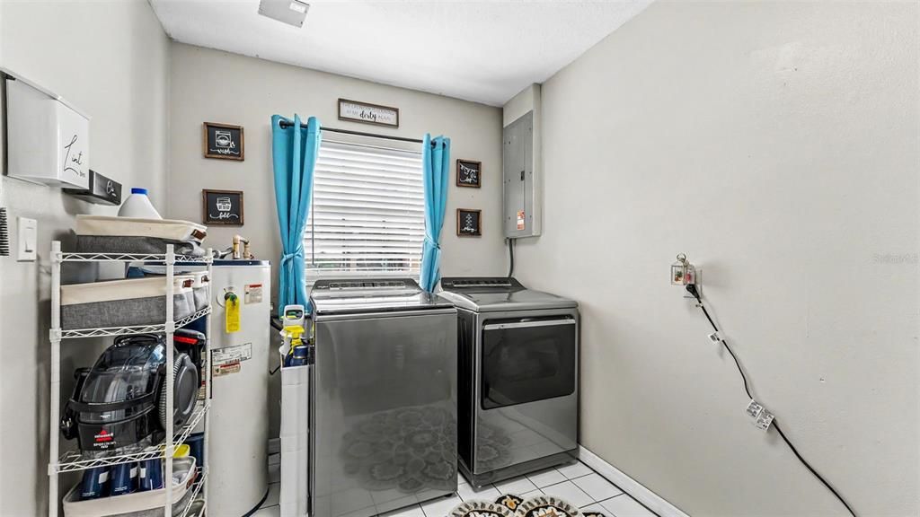 : $779,000 (4 camas, 3 baños, 3048 Pies cuadrados)