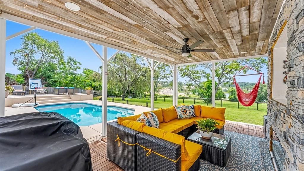 : $779,000 (4 camas, 3 baños, 3048 Pies cuadrados)