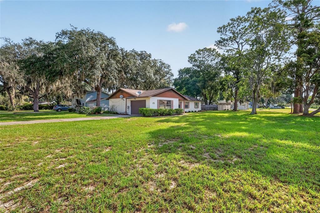 For Sale: $299,000 (3 beds, 2 baths, 1476 Square Feet)