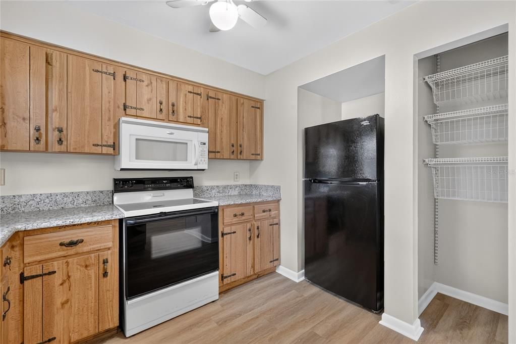For Sale: $299,000 (3 beds, 2 baths, 1476 Square Feet)