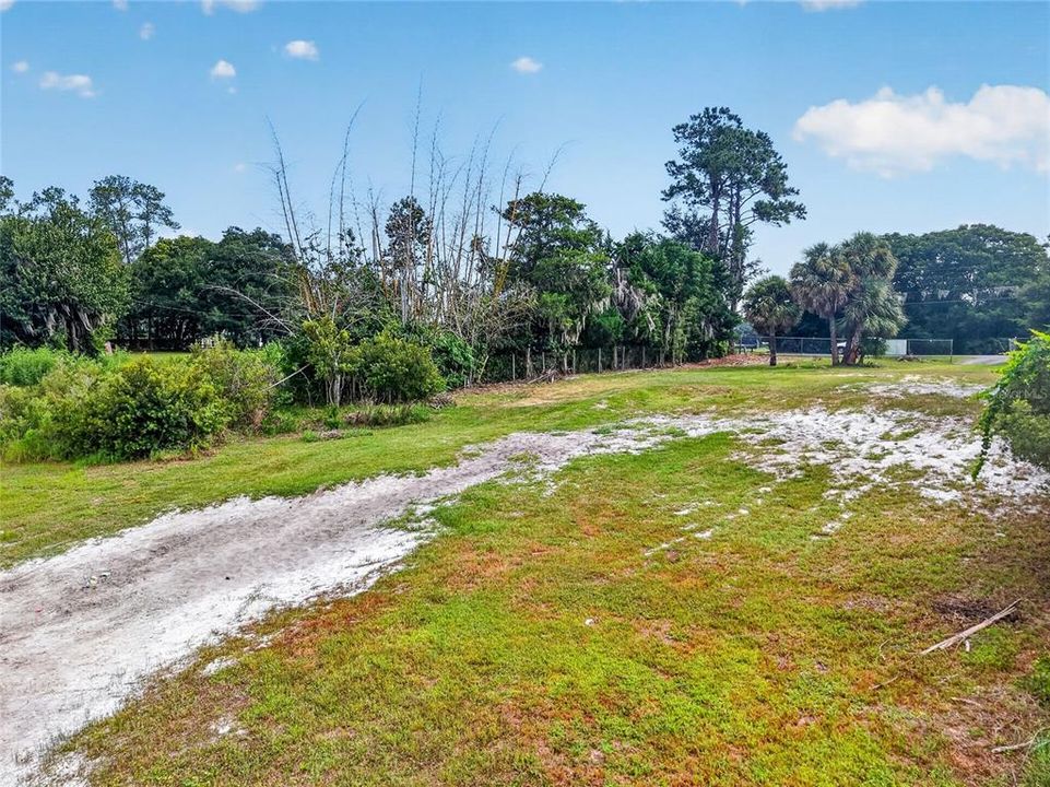 For Sale: $299,000 (3 beds, 2 baths, 1476 Square Feet)