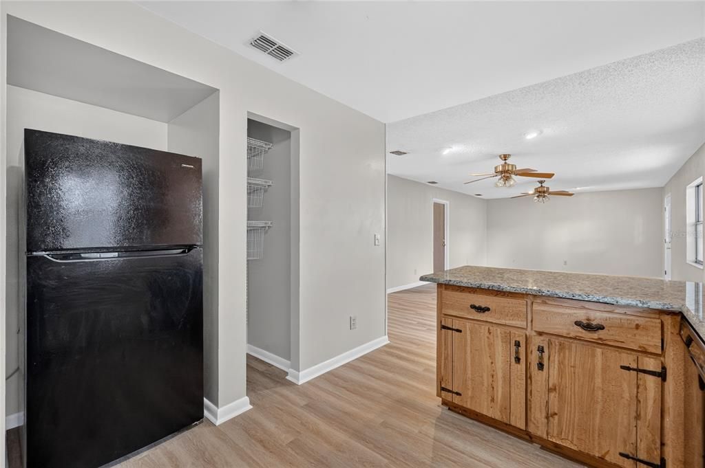 For Sale: $299,000 (3 beds, 2 baths, 1476 Square Feet)