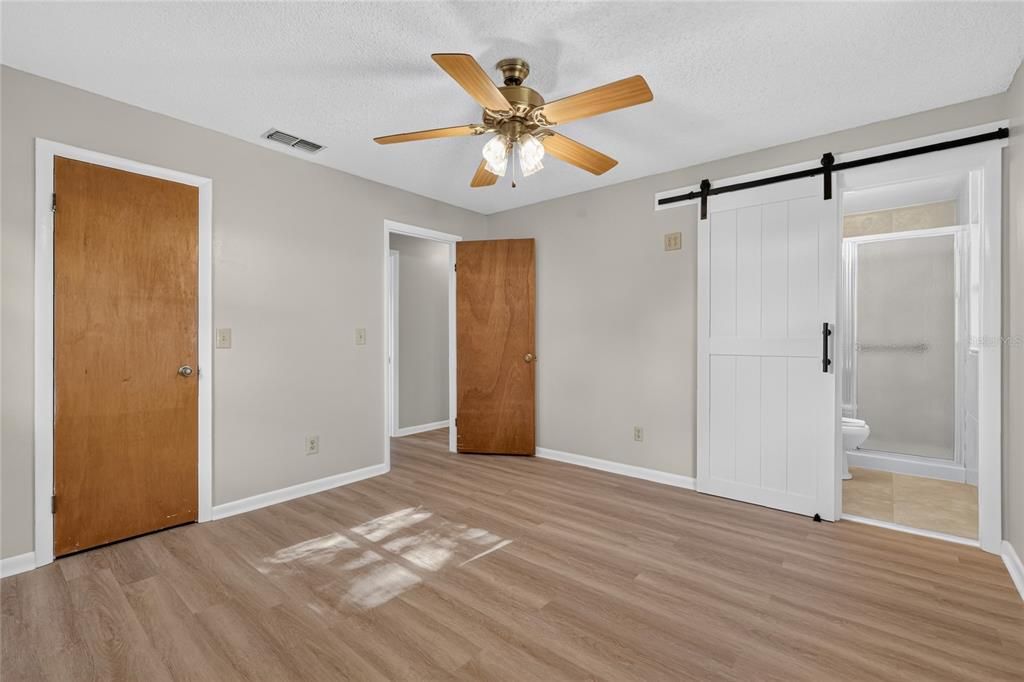 For Sale: $299,000 (3 beds, 2 baths, 1476 Square Feet)