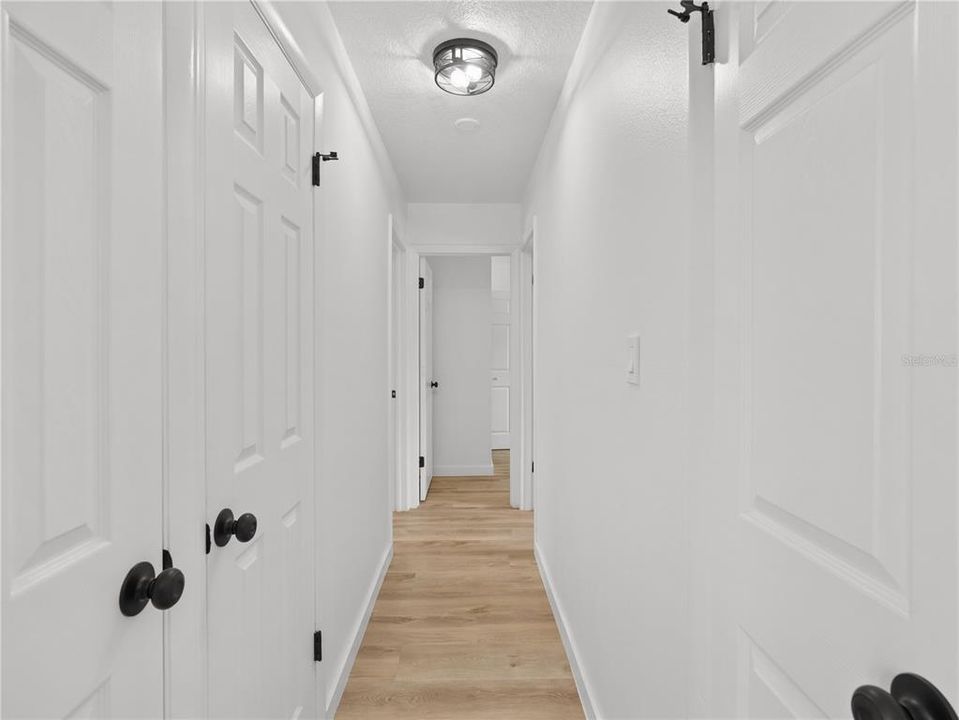 For Sale: $450,000 (5 beds, 3 baths, 1100 Square Feet)