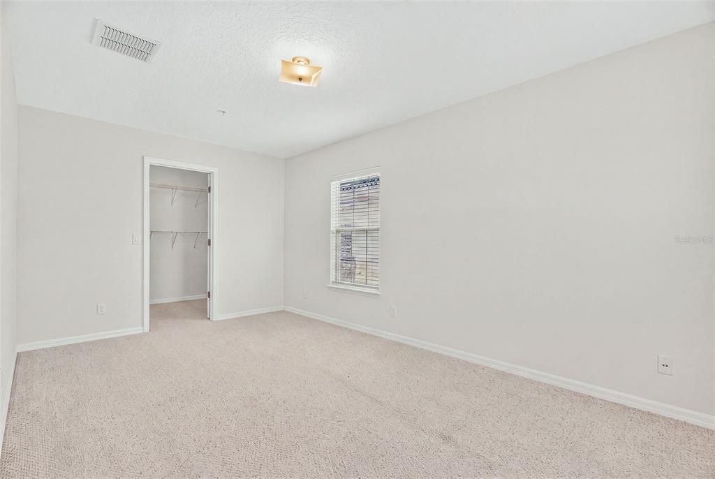 For Rent: $2,200 (1 beds, 1 baths, 864 Square Feet)