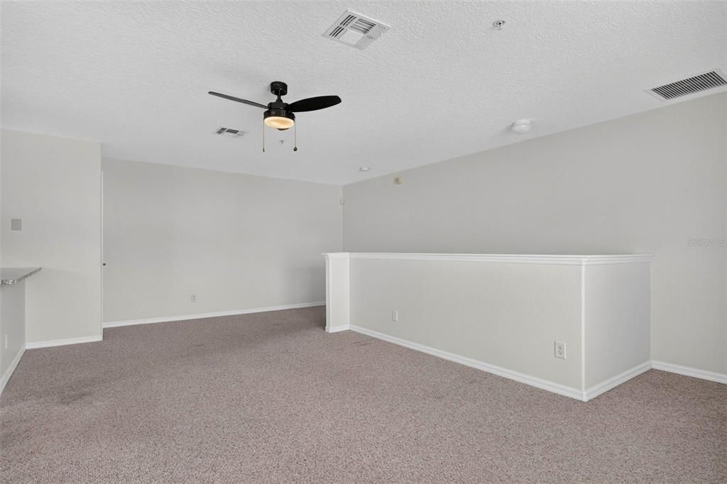 For Rent: $2,200 (1 beds, 1 baths, 864 Square Feet)