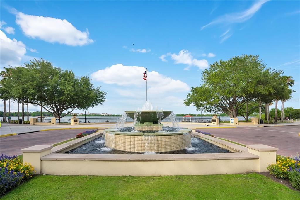 For Rent: $2,200 (1 beds, 1 baths, 864 Square Feet)