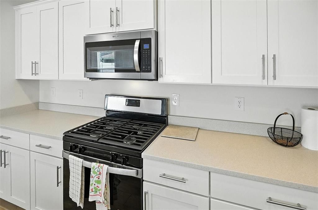 En Venta: $320,000 (3 camas, 2 baños, 1646 Pies cuadrados)