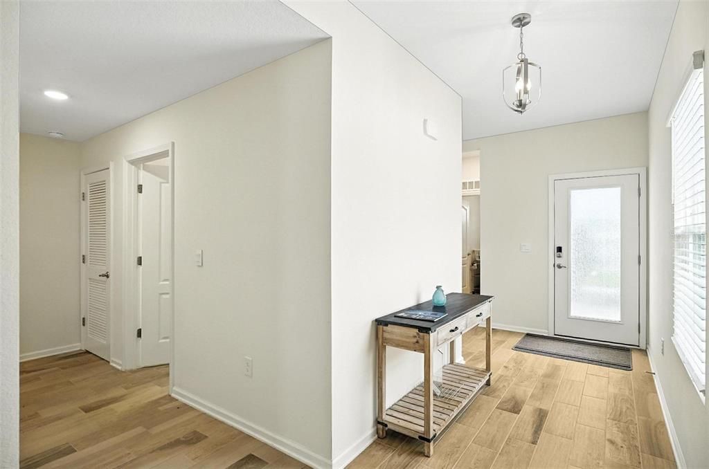 En Venta: $320,000 (3 camas, 2 baños, 1646 Pies cuadrados)