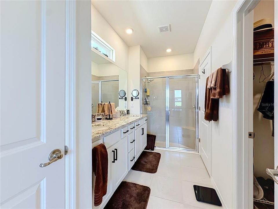 For Sale: $249,900 (3 beds, 2 baths, 1622 Square Feet)