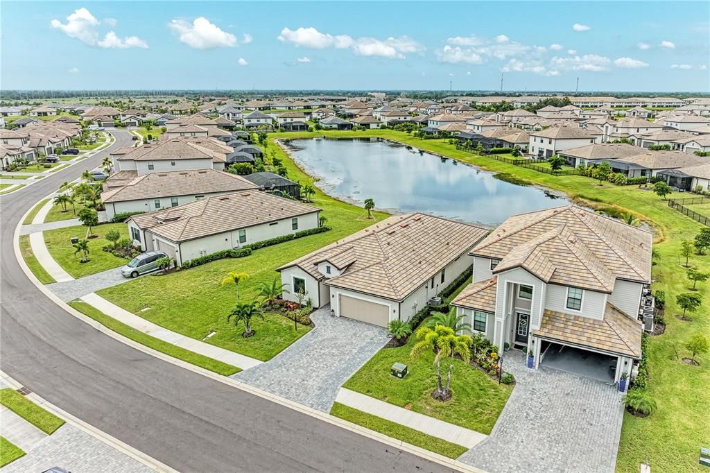 For Sale: $639,900 (3 beds, 3 baths, 2202 Square Feet)