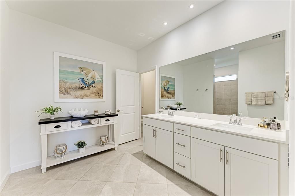 For Sale: $639,900 (3 beds, 3 baths, 2202 Square Feet)
