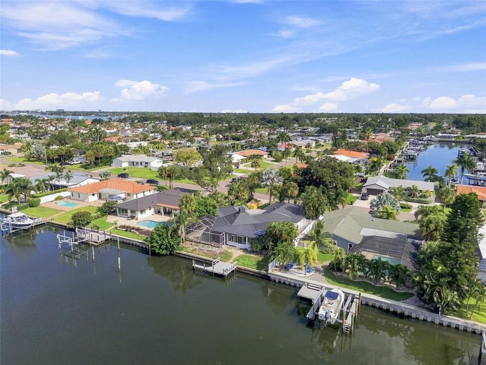 En Venta: $1,050,000 (3 camas, 2 baños, 2469 Pies cuadrados)
