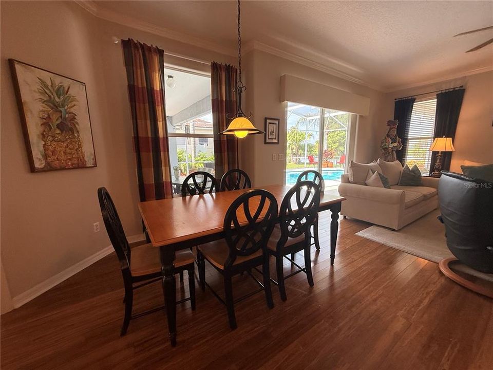 На продажу: $700,000 (4 спален, 3 ванн, 2981 Квадратных фут)