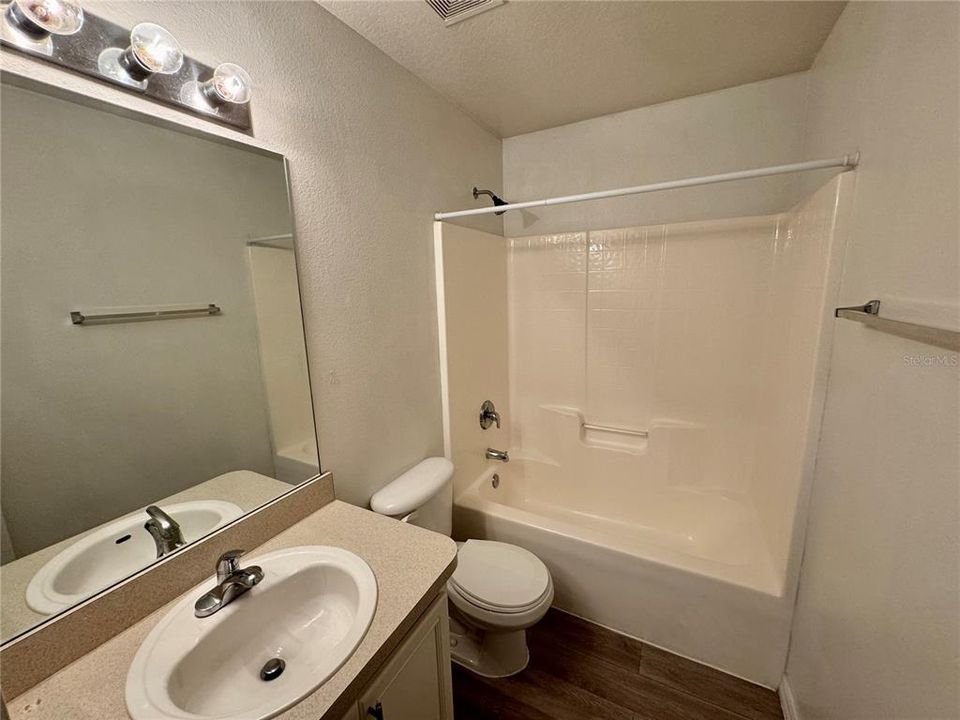 For Rent: $1,799 (3 beds, 2 baths, 2040 Square Feet)