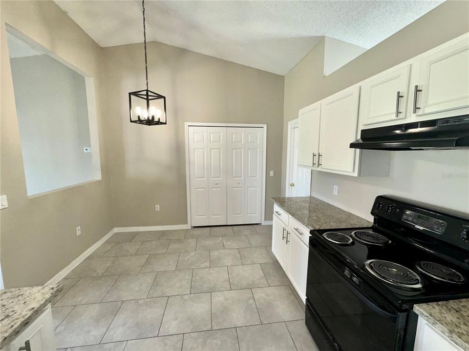 For Rent: $1,799 (3 beds, 2 baths, 2040 Square Feet)