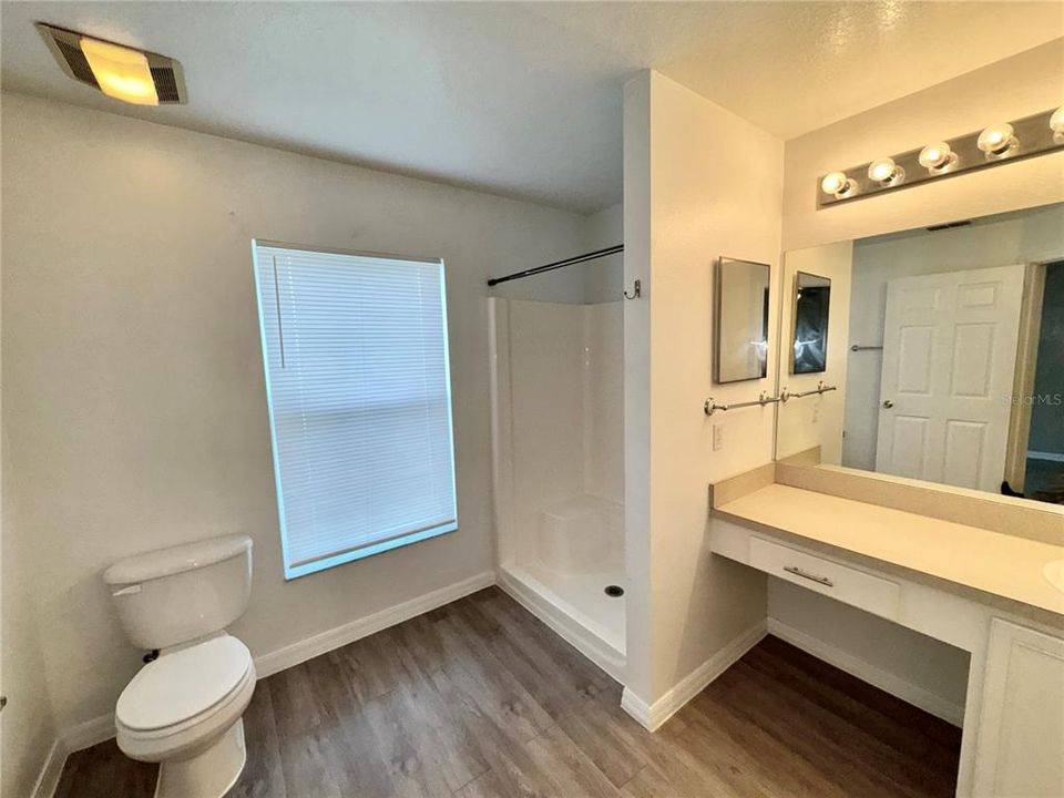 For Rent: $1,799 (3 beds, 2 baths, 2040 Square Feet)