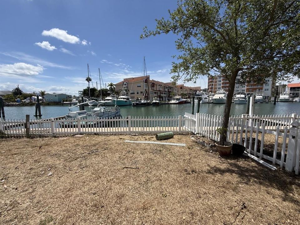 For Sale: $1,550,000 (0.29 acres)
