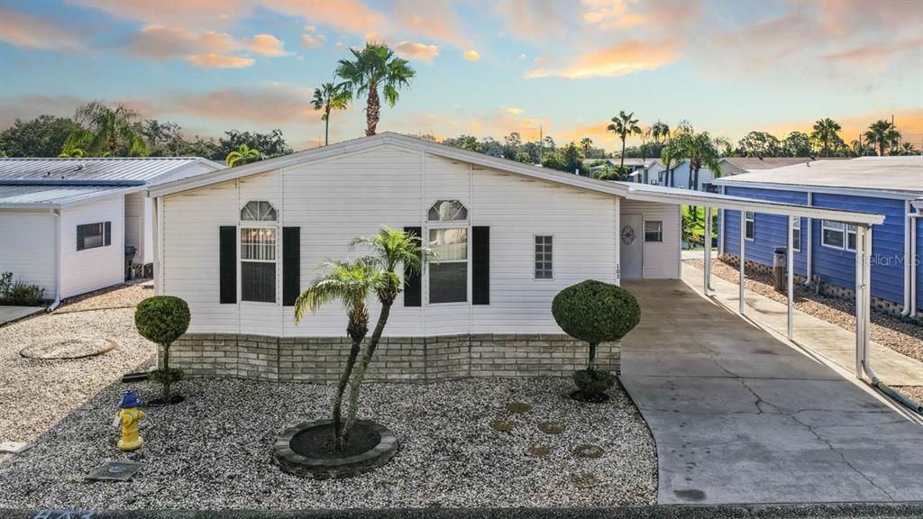 For Sale: $240,000 (3 beds, 2 baths, 1590 Square Feet)