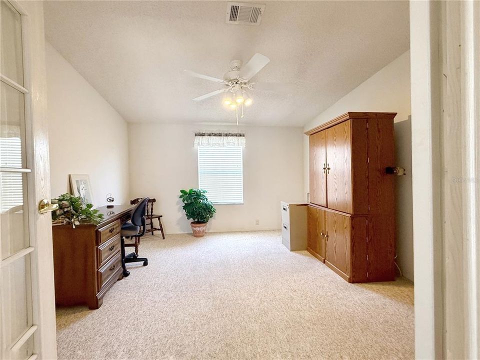 For Sale: $240,000 (3 beds, 2 baths, 1590 Square Feet)