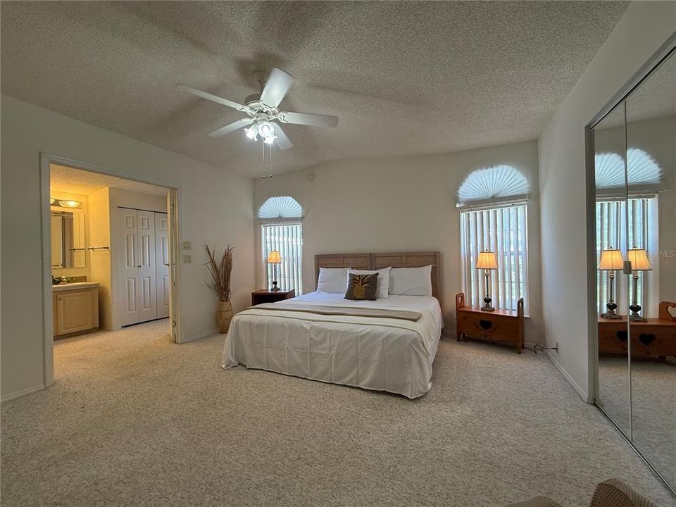 For Sale: $240,000 (3 beds, 2 baths, 1590 Square Feet)