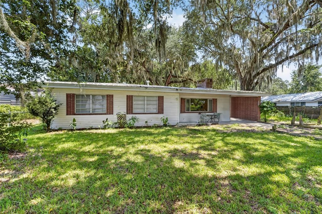 For Sale: $210,000 (3 beds, 1 baths, 1237 Square Feet)