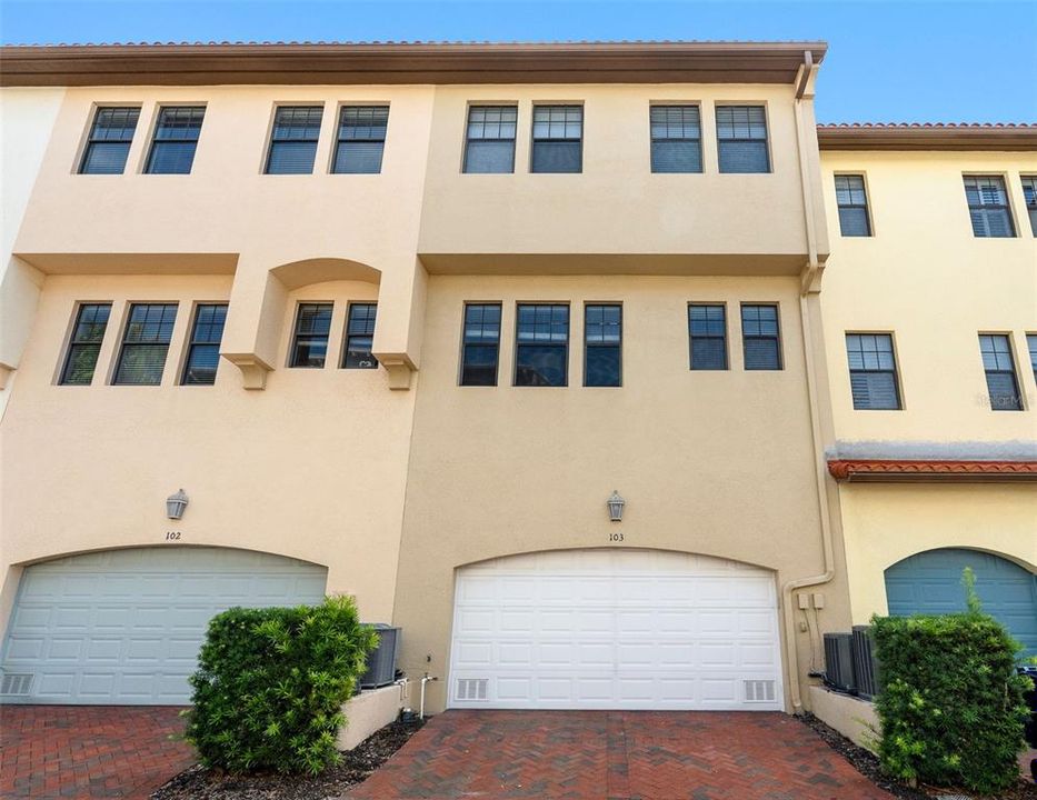For Rent: $4,500 (3 beds, 2 baths, 1884 Square Feet)