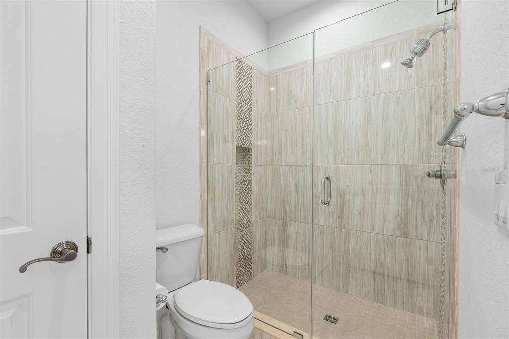 For Rent: $4,500 (3 beds, 2 baths, 1884 Square Feet)