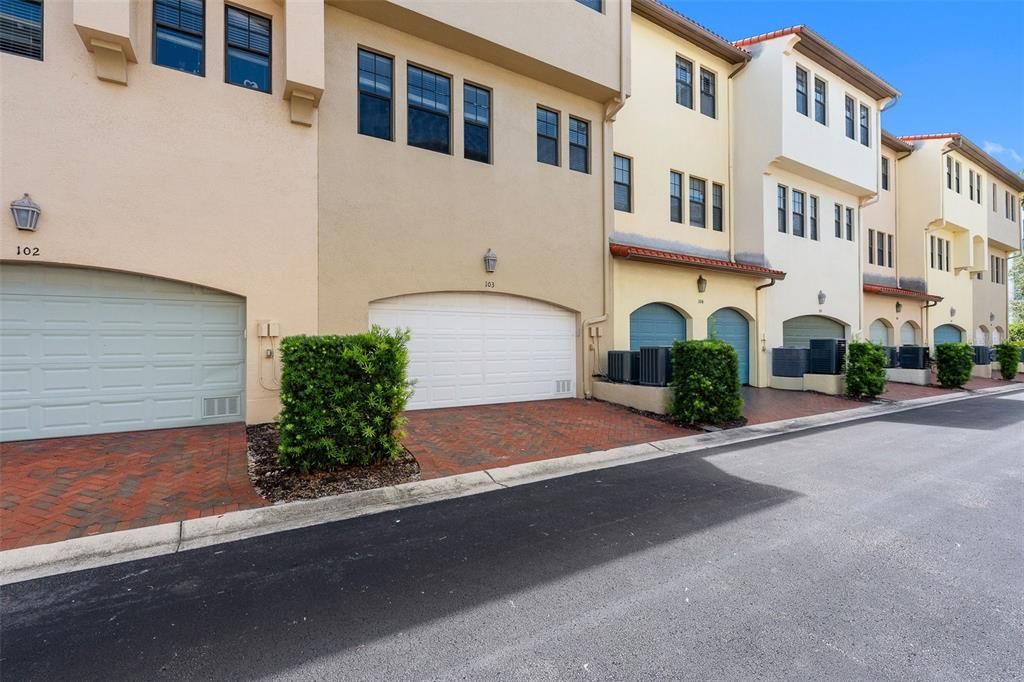 For Rent: $4,500 (3 beds, 2 baths, 1884 Square Feet)