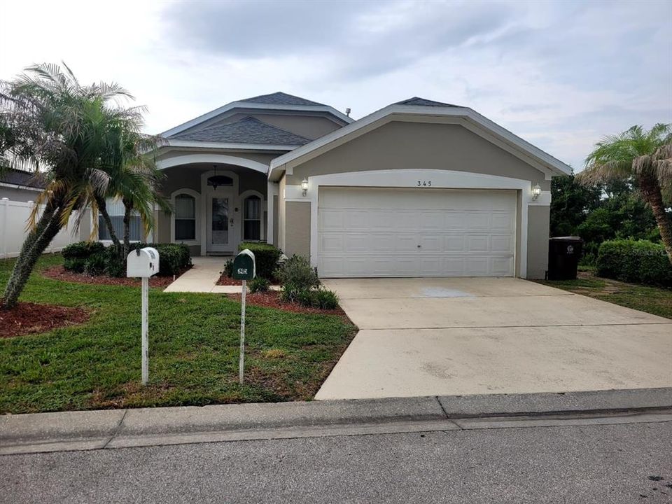For Rent: $2,650 (3 beds, 2 baths, 1372 Square Feet)