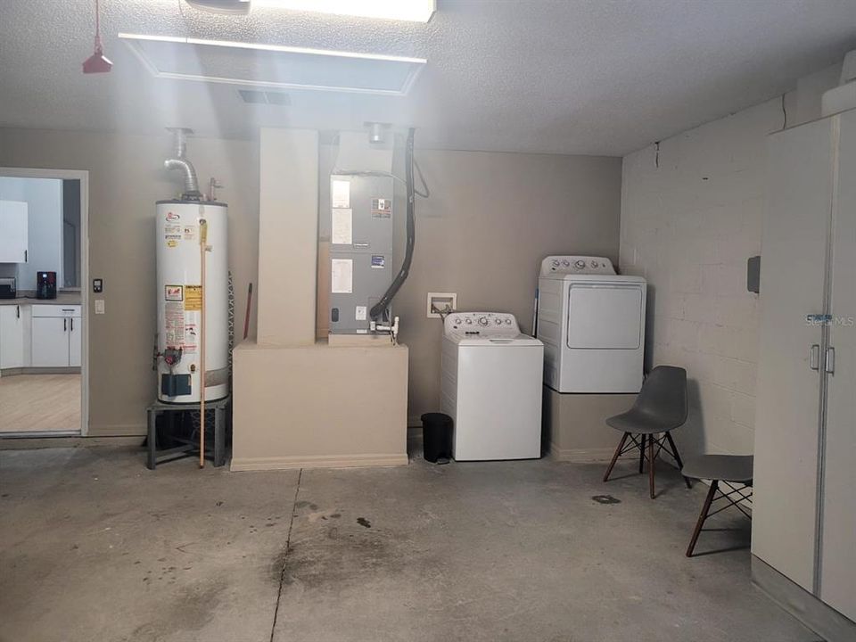 For Rent: $2,650 (3 beds, 2 baths, 1372 Square Feet)