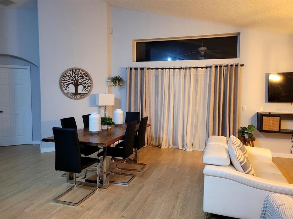 For Rent: $2,650 (3 beds, 2 baths, 1372 Square Feet)