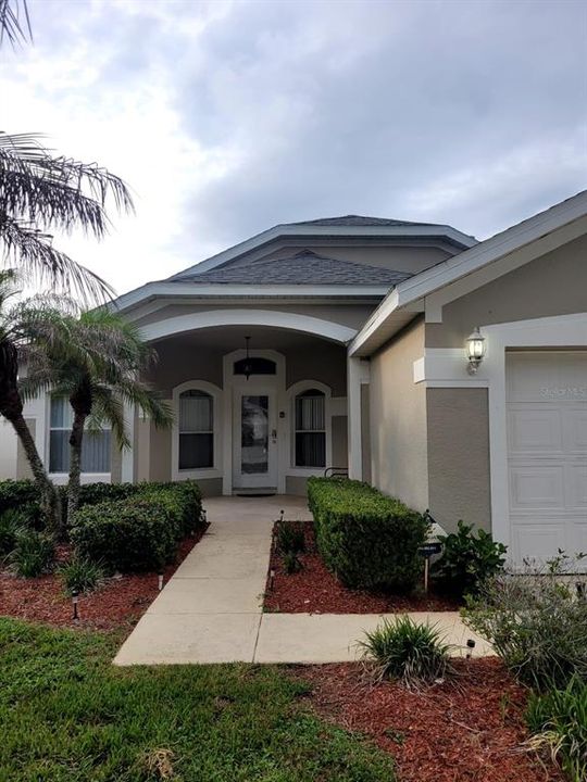 For Rent: $2,650 (3 beds, 2 baths, 1372 Square Feet)